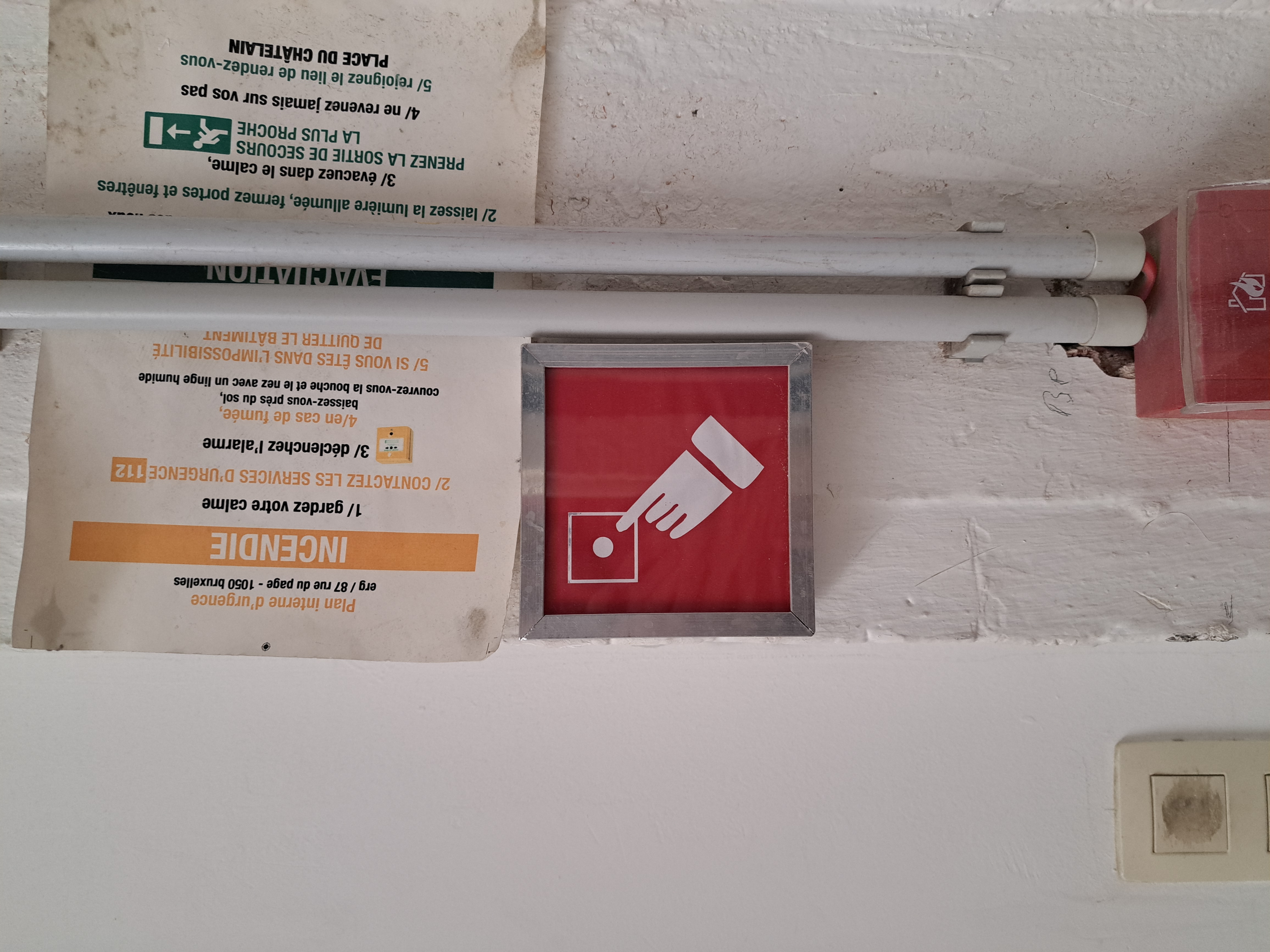 Photo de Pictogramme main sur bouton